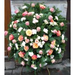 Okrągły wieniec w odcieniach pomarańczy i nude