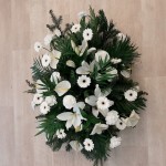 Biała wiązanka na pogrzeb