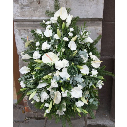 biały wieniec wysoki